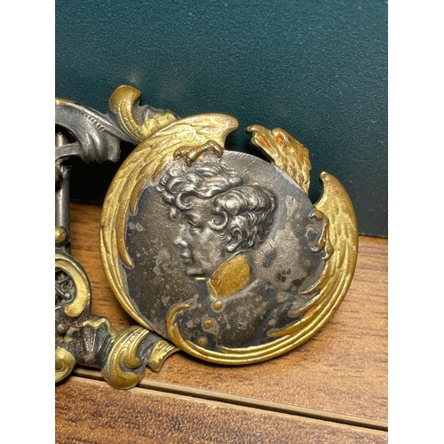 44 - c1900 gilt metal theatrical belt buckle, showing Sarah Bernhardt c. 1900, playing L’Aiglon