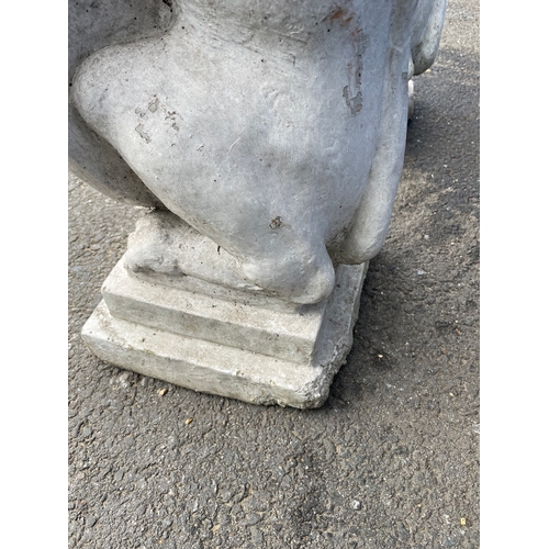 304 - Two Heavy Stone Lion Shield Garden Ornaments - 82cm x 30cm x 26cm