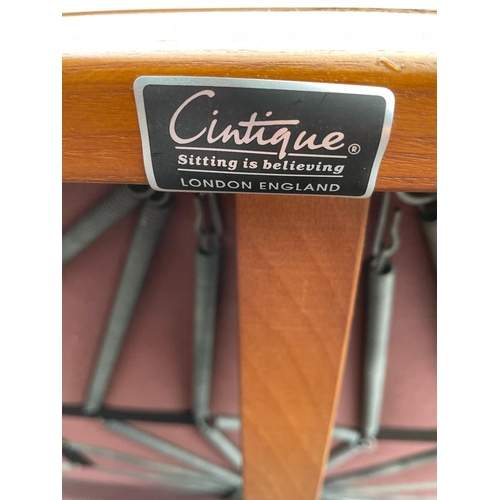 212 - Vintage Cintinque three piece suite. 

Please see images for dimensions.