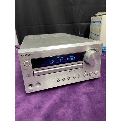 27 - Onkyo CR315 CD Player / Sony CPF IX001 + Sony Player NAS C5E Music Players