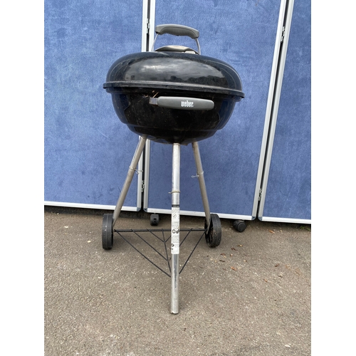 221 - Weber compact kettle charcoal barbeque