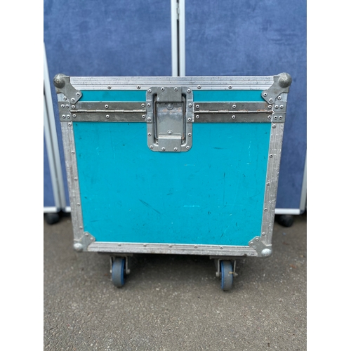 223 - ABS flight case on wheels 

Dimensions - 24