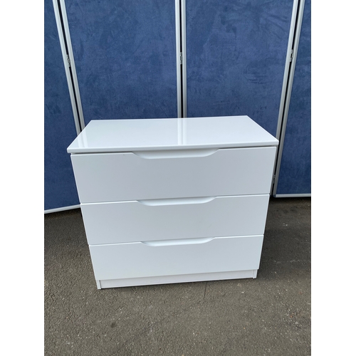 251 - Legato white gloss three drawer chest 

Dimensions - 30