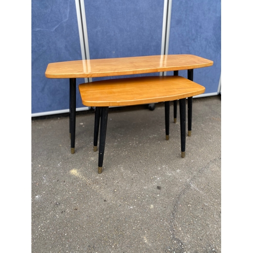 254 - A pair of mid century Modern/Retro coffee/side tables.

Please see images for dimensions.