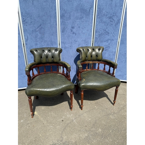 257 - A lot of two matching Vintage green leather button back captains office/library chairs

Please see i... 