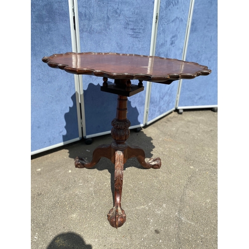 265 - Antique carved mahogany tilt top pie crust side table