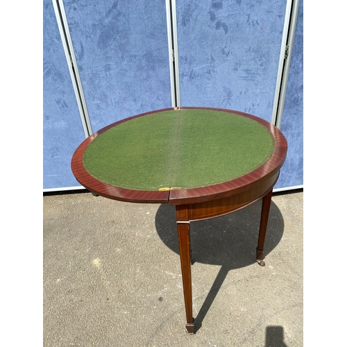 266 - Mahogany inlaid green velvet card table

Please see images for dimensions