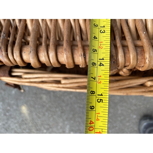 268 - A quantity of traditional wicker Fortnum & Mason baskets/hampers