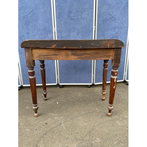 273 - Vintage Mahogany ladies writing desk

Dimensions - 35.5