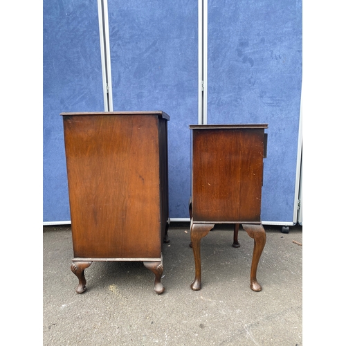 282 - Antique walnut 4 drawer chest of draws with brushing slide and Pedestal/side table both on Cabriole ... 