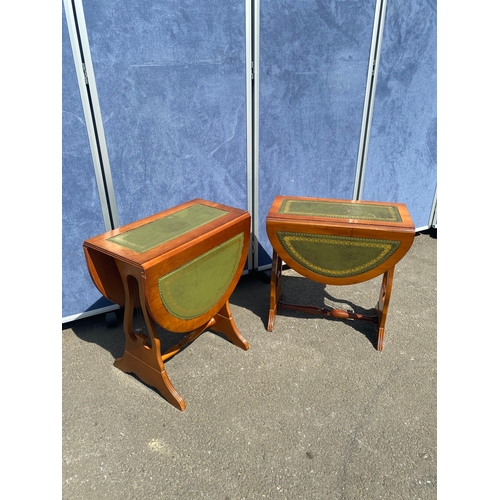 287 - A pair of small Vintage inlaid green leather drop leaf coffee/side tables

See images for dimensions... 