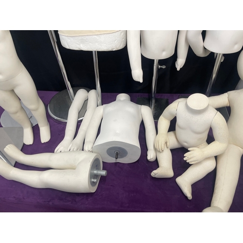 79 - Quantity of Children & Baby Manakins