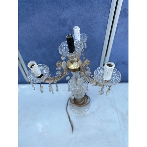 307 - Vintage three arm candelabra/chandelier style table lamp.