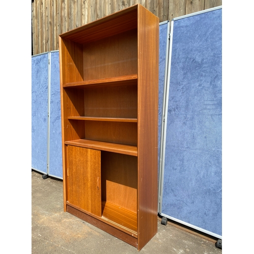 422 - Teak bookshelf 

Dimensions - 11