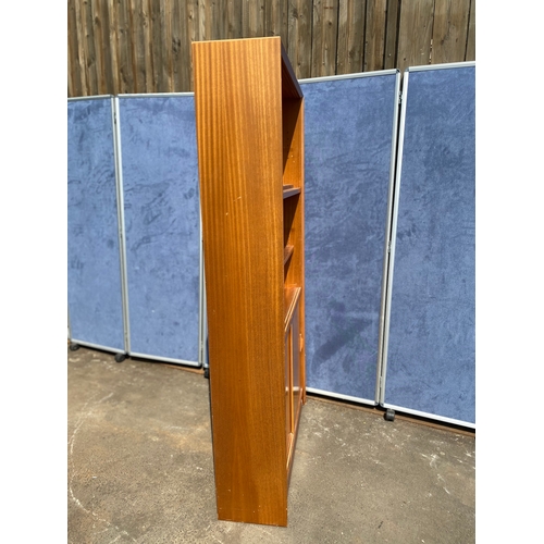 422 - Teak bookshelf 

Dimensions - 11