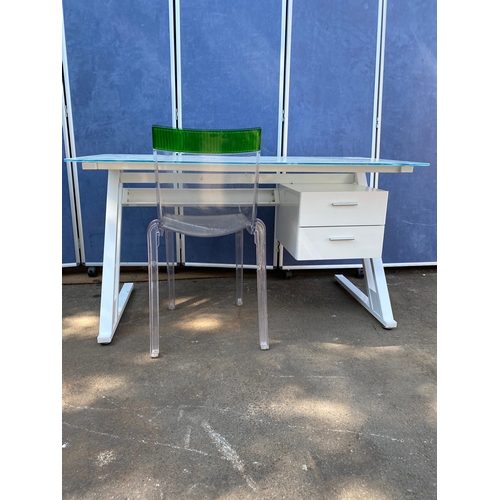 Modern glass store desk with drawers