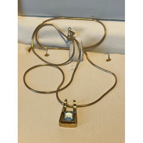 104 - 9ct Yellow Gold Rope chain with Aquamarine stone pendant all 375 hallmarked 4.1g