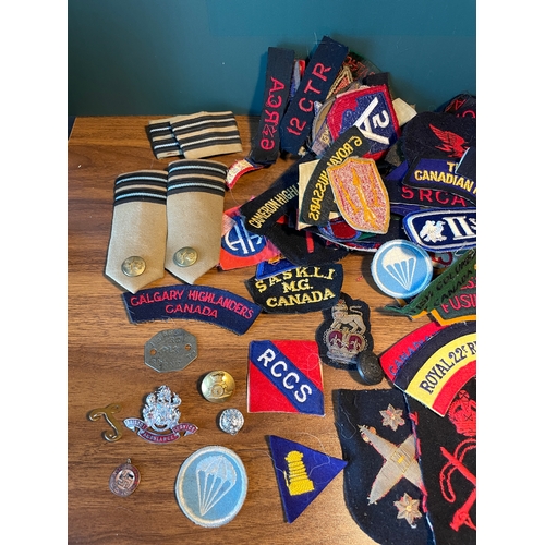 111 - Quantity of British & American Military / Army / Naval / Airborne Patches / Insignias approx 80-100 ... 