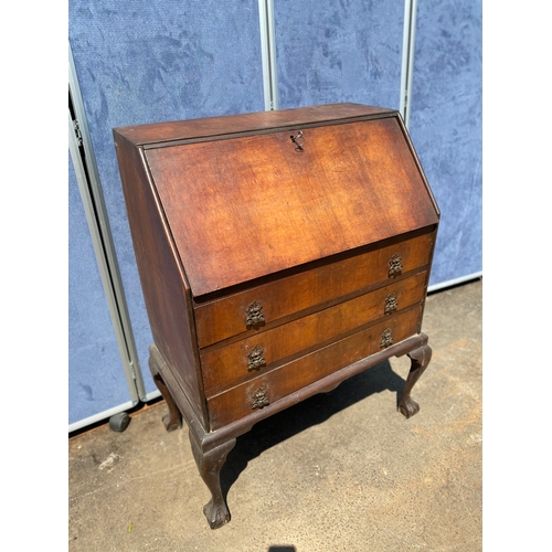 466 - Vintage mahogany bureau

Dimensions - 16