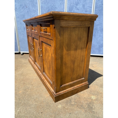 468 - Burr Walnut Sideboard

Dimensions - 54