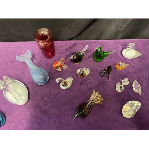 172 - Quantity of studio glass ornaments / Murano + others