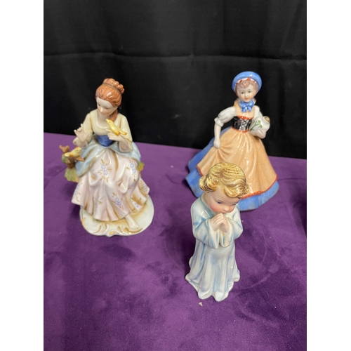 176 - Quantity of vintage porcelain lady / girl figurines inc Royal Worcester Jane Austen - Anne Elliot 19... 