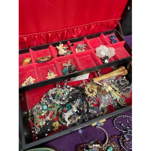 116 - Large quantity of various costume jewellery, watches and jewellery boxes