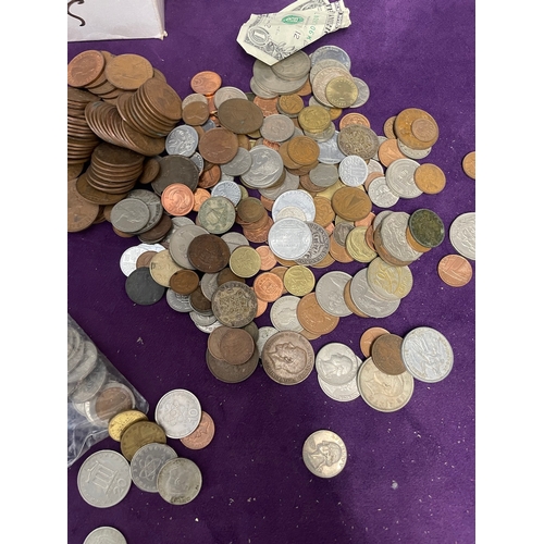 117 - Quantity of British and world coins / currency