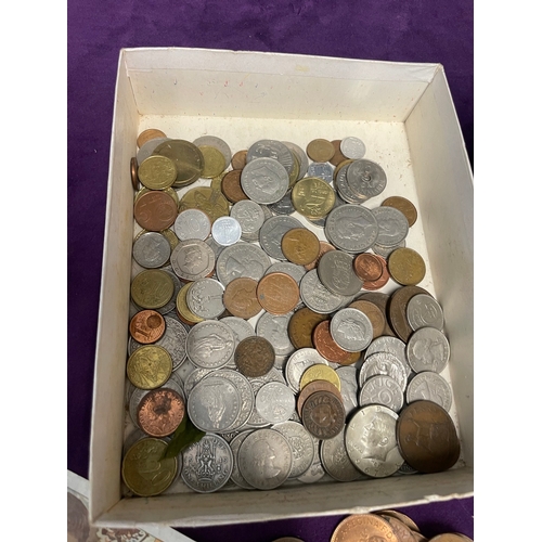 117 - Quantity of British and world coins / currency