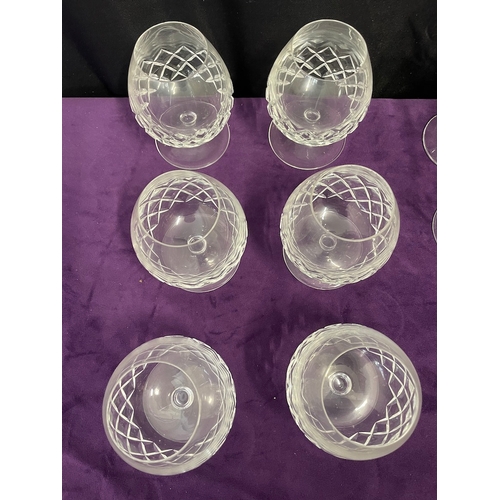 189 - Quantity of good quality cut crystal glasses