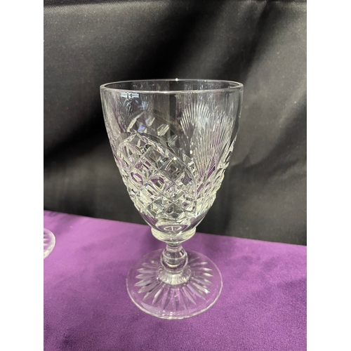 189 - Quantity of good quality cut crystal glasses