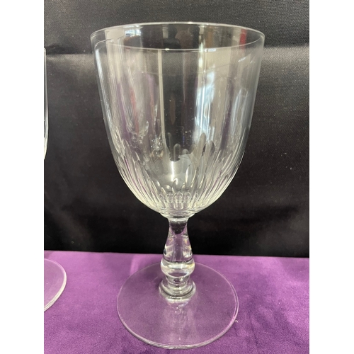 189 - Quantity of good quality cut crystal glasses