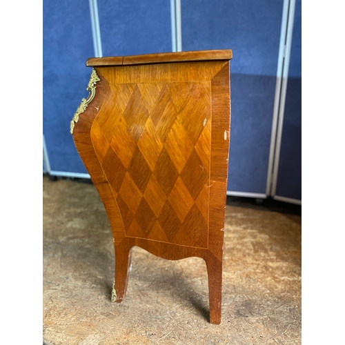 207 - Vintage French three drawer Bombe shaped chest of drawers with gilt and marquetry style

Dimensions ... 