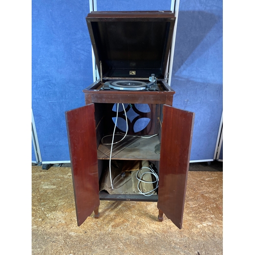 216 - His masters voice gramophone cabinet.

Dimensions - 20