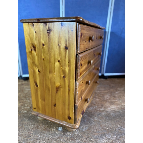 222 - Pine four drawer chest of drawers.

Dimensions - 33