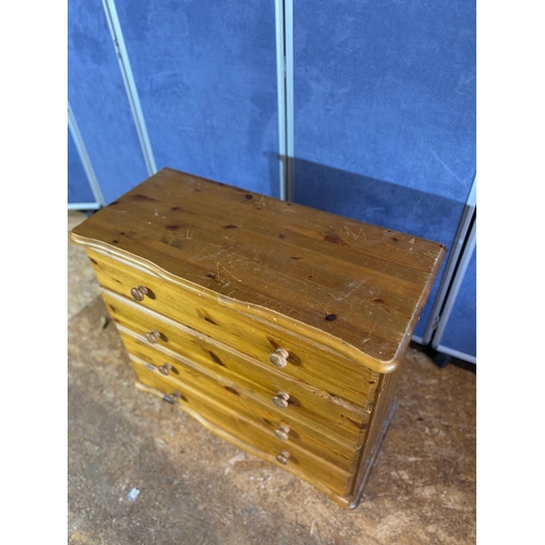 222 - Pine four drawer chest of drawers.

Dimensions - 33