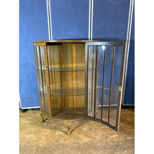 223 - Walnut glazed front display cabinet. 

Dimensions - 35