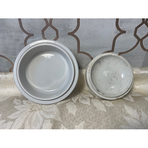 11 - Two ceramic pots with decorative lids - 1 period / 1 repro