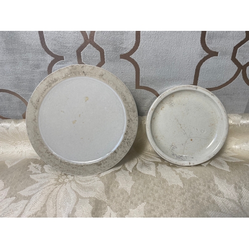 11 - Two ceramic pots with decorative lids - 1 period / 1 repro