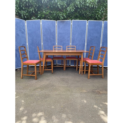 244 - Lovely vintage table and six chairs. 

Dimension of table - 60