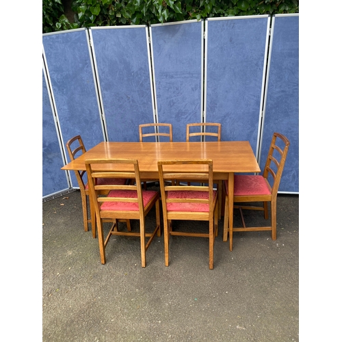 244 - Lovely vintage table and six chairs. 

Dimension of table - 60