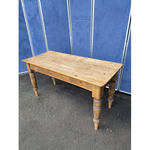 249 - Lovely Vintage pine refectory table

Dimensions - 60