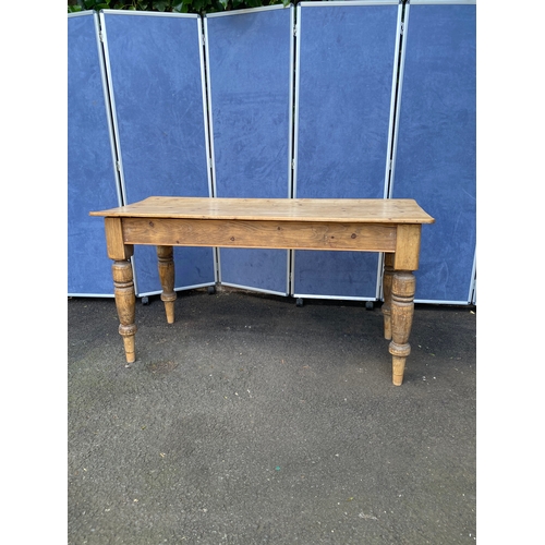 249 - Lovely Vintage pine refectory table

Dimensions - 60