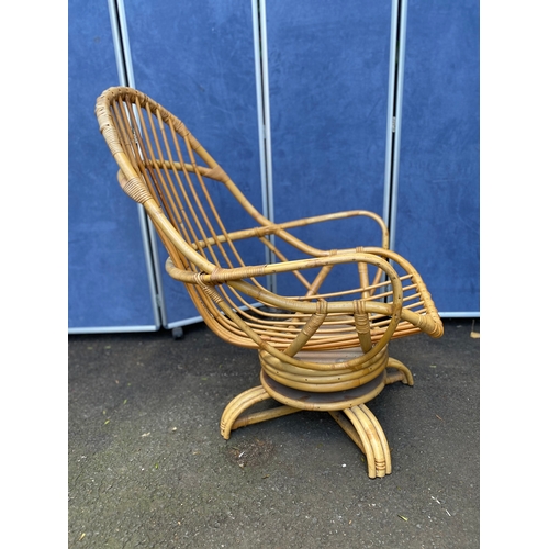 255 - 1970's Retro Angraves Cane rocking chair

Dimensions - 28