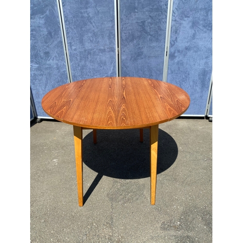 259 - Lovely teak drop leaf table. 

See images for dimensions.