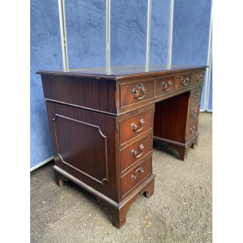 272 - Mahogany partners / pedestal desk. 

Dimensions - 48