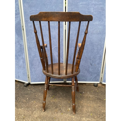 277 - Traditional Antique English farmhouse style lath back arm chair.

Dimensions - 23