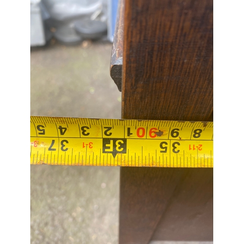 312 - Vintage telephone table

Dimensions - 16