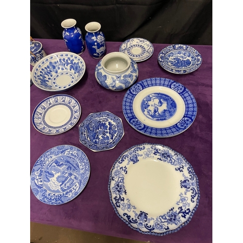 36 - Quantity of antique / vintage blue and white ceramics / decorative plates