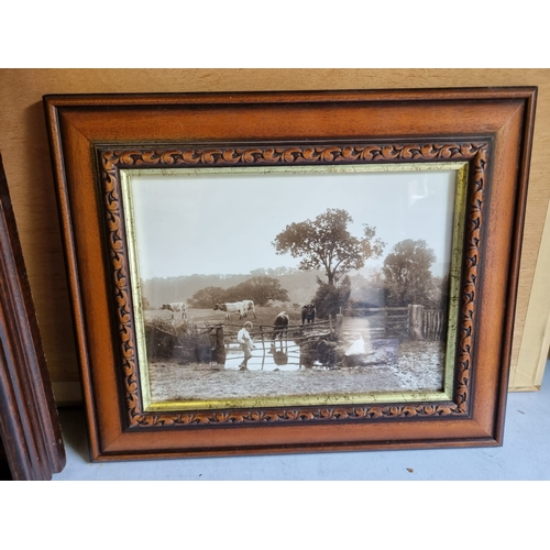 341 - Lovely vintage frame and landscape picture.